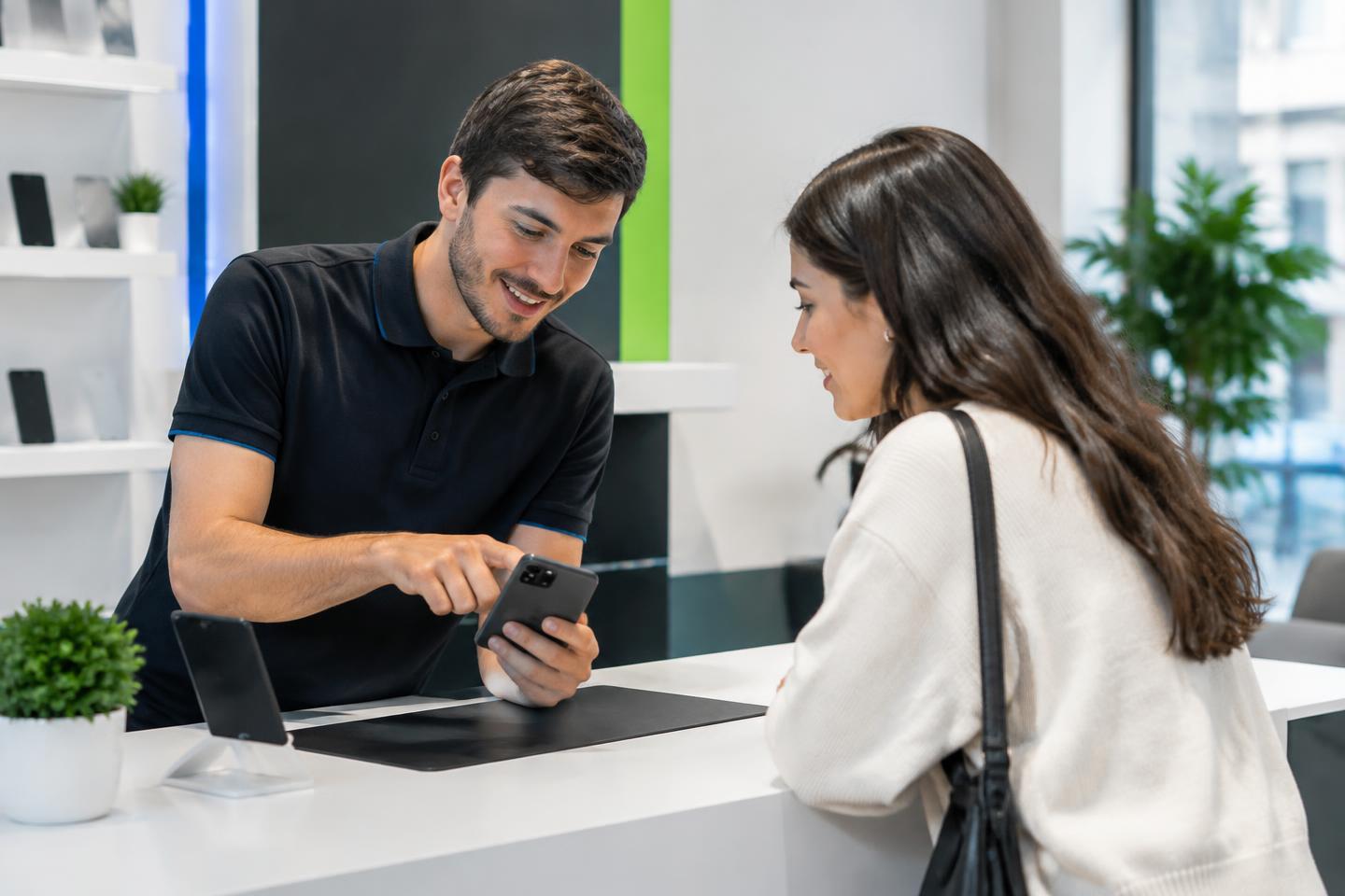 Asesoramiento personal en una tienda de telefonía